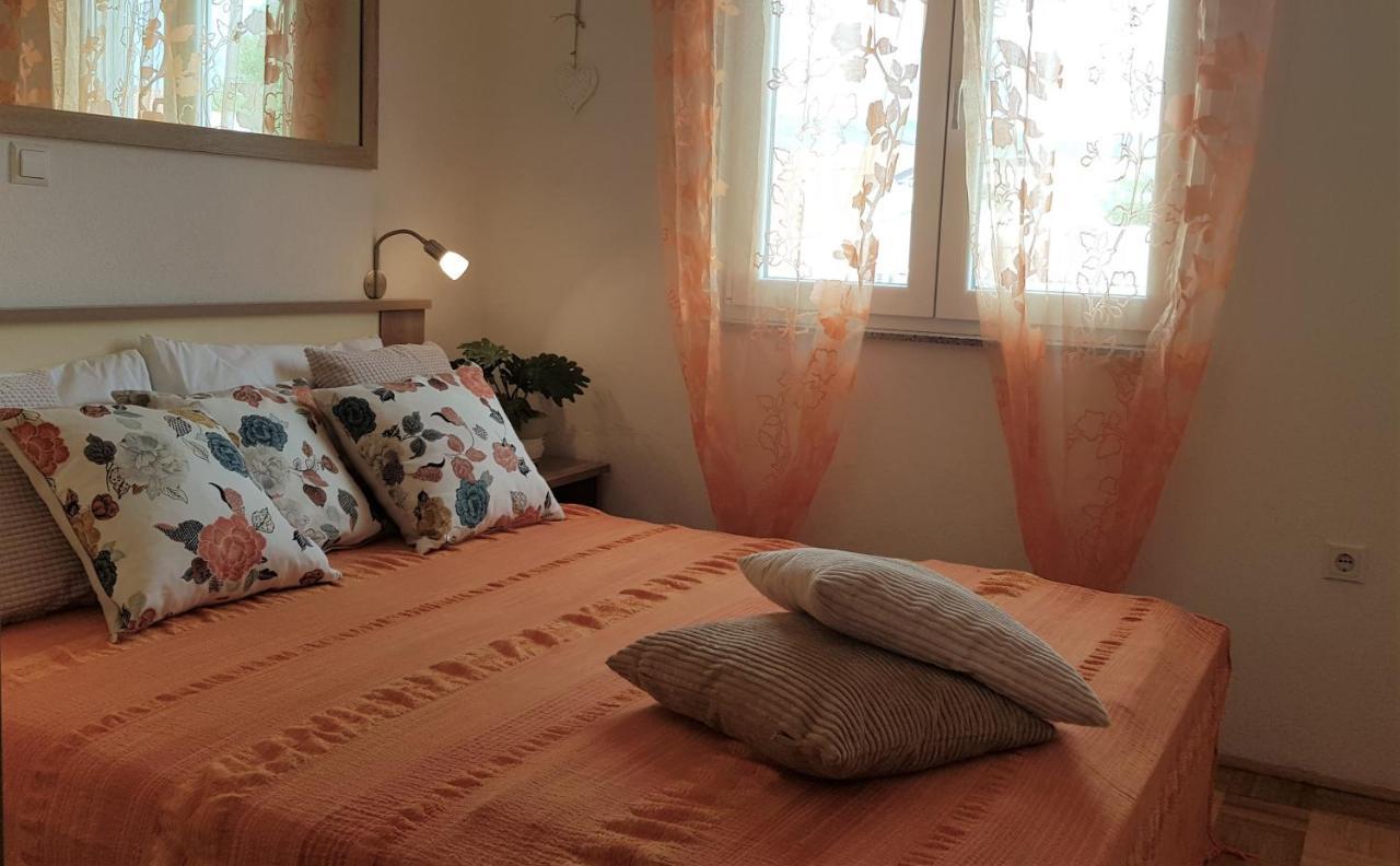 Apartmani Villa Lilliana Трибунь Экстерьер фото